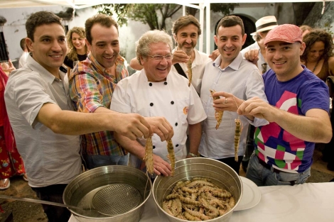Varios cocineros junto a Fernando Bigote en el evento de Barbadillo. | J.F. Ferrer Varios cocineros junto a Fernando Bigote en el evento de Barbadillo. | J.F. Ferrer