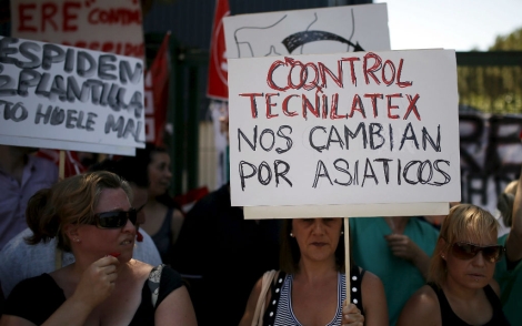 Protesta de trabajadores de la fábrica de Tecnilatex en Alcorcón. | Javier Barbancho