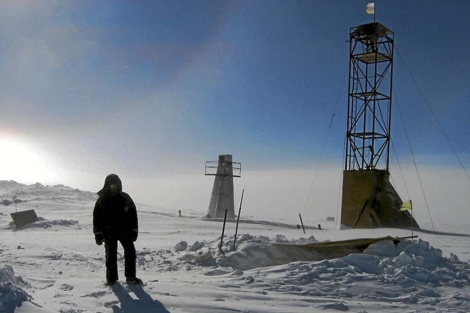 Un científico en labase del lago Vostok en la Antártida. | Reuters