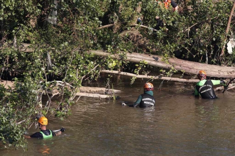 Efectivos de la Guardia Civil durante las labores de búsqueda del niño. | Efe Efectivos de la Guardia Civil durante las labores de búsqueda del niño. | Efe