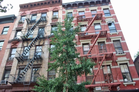 Edificio de apartamentos en el barrio neoyorquino West Village. | Clara Fajardo