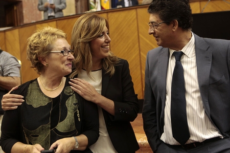 Susana Díaz, junto a Martínez Aguayo y Valderas. | E. Lobato