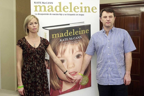 Los padres de Madeleine McCann, en la presentación del libro sobre su hija. | Javier Barbancho