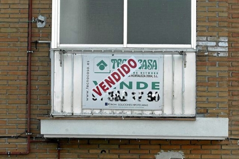 La compraventa de casas recae y vuelve a dos dígitos negativos
