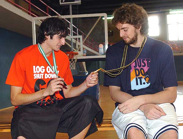 http://estaticos01.cache.el-mundo.net/elmundodeporte/fotos_del_dia/2006/09/06/1157574032_extras_fotos_del_dia_0.jpg