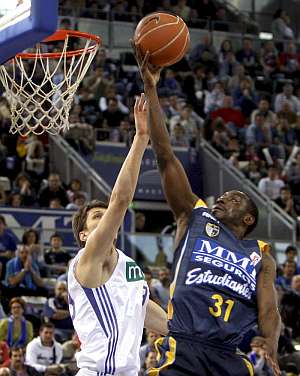 Brewer ante Tomas...