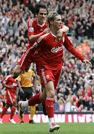 Fernando Torres celebra uno de sus tres tantos. (Foto: AP) Fernando Torres celebra uno de sus tres tantos. (Foto: AP)