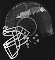 Uno de los cascos usados en fútbol americano.