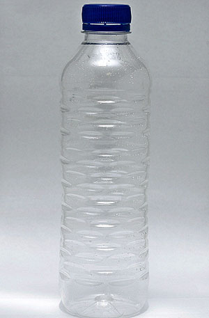 Botella de plástico. (Foto: El Mundo)