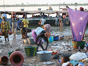 El agua estancada es foco de enfermedades (Foto: Intervida)