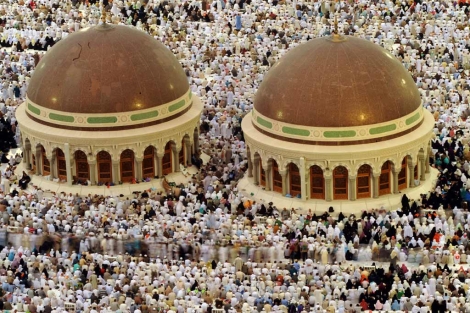 Miles de peregrinos en la Gran Mezquita de La Meca. | Fayez Nureldine