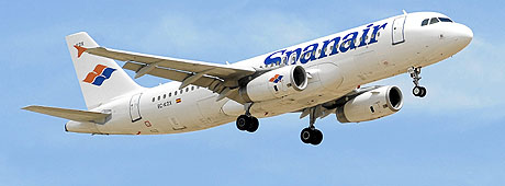 Uno de los aviones de la flota de Spanair. (Foto: Bernardo Díaz) Uno de los aviones de la flota de Spanair. (Foto: Bernardo Díaz)