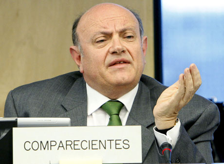 Juan Ramón Quintás, presidente de la Ceca, durante su comparecencia en el Congreso de los Diputados, en Madrid. (FOTO: EFE) Juan Ramón Quintás, presidente de la Ceca, durante su comparecencia en el Congreso de los Diputados, en Madrid. (FOTO: EFE)