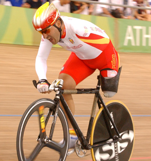 1204539357_1.jpg