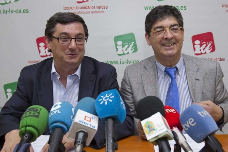José Luis Centella y Diego Valderas, este viernes, en rueda de prensa. | Efe