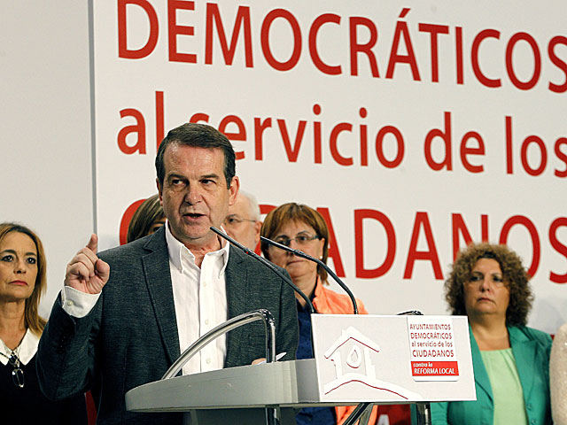 El alcalde de Vigo, Abel Caballero, durante su intervención | Kote Rodrigo / Efe